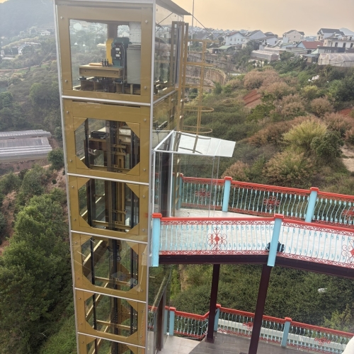 Công Trình Thang Máy tải khách 1000kg, 5 điểm dừng, thang lồng kính  ngoài trời